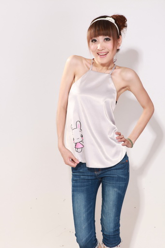 育靈龍乖乖兔夾層肚兜乳黃