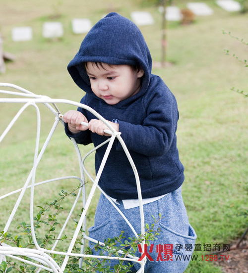 ��ķ���¾�Ʒͯ�b ���@����(gu��)�r(sh��)�г���