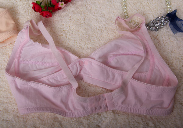 十月情透氣網(wǎng)棉提花yunf文胸