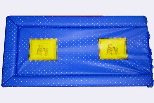 寶貝兒女藍色波點尿布墊