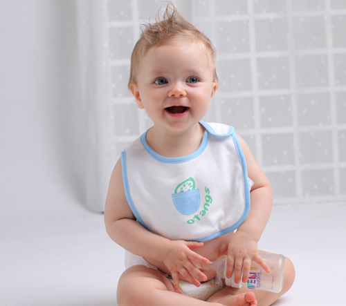 藕糖氏yinge圍嘴藍(lán)色