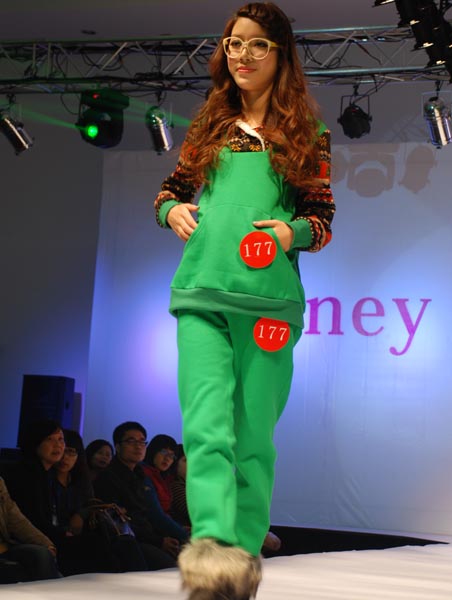 ��(y��u)ؐ���¿�Gɫ���eyunf�b