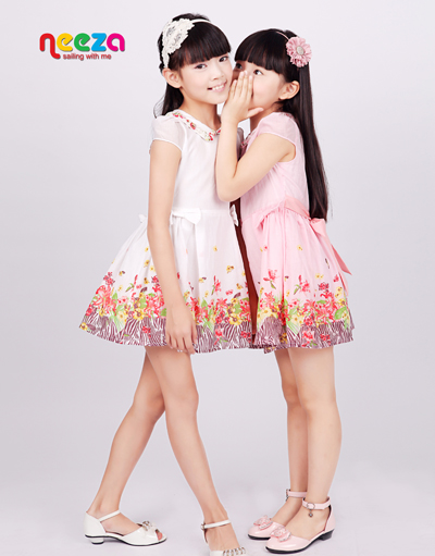 樂(lè)鯊新款童裙粉色