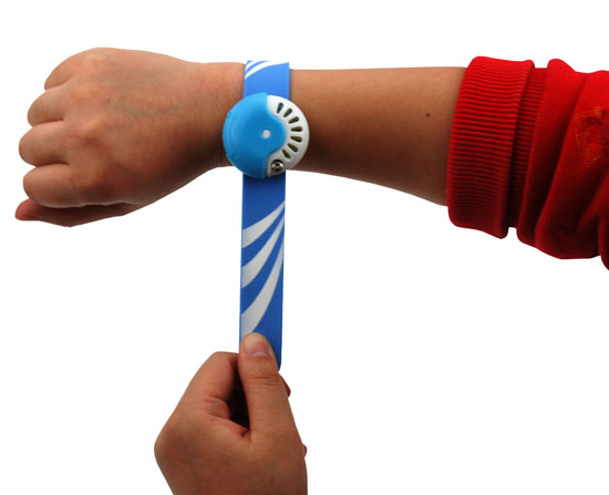 BUGOUT卡通啪啪圈驅蚊手環(huán)