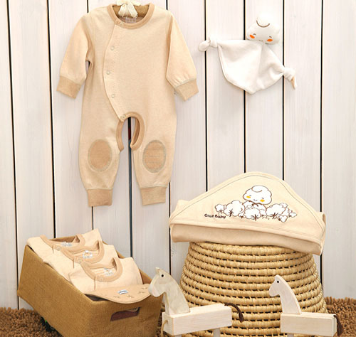 棉果果開(kāi)襠爬服兩件套