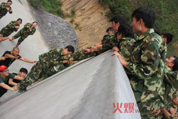 �](m��i)�������Ă�(g��)�ˣ�ֻ�������ĈF(tu��n)�(du��)