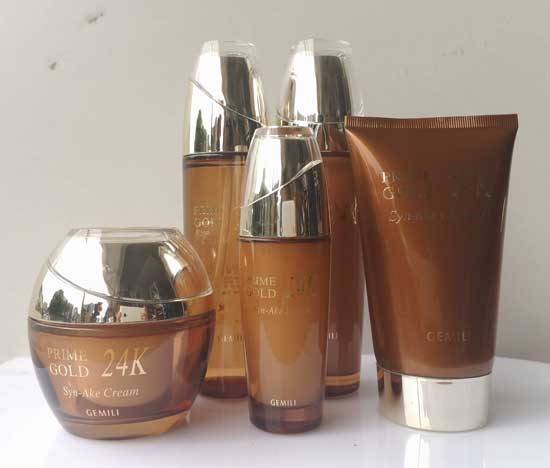 百膚可麗蜂王漿護(hù)膚套裝