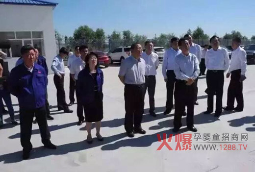 ������ʡί��(sh��)ӛ���������I(l��ng)��(d��o)�W�R������������I(y��)�M(j��n)���{(di��o)��