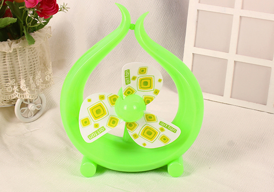 柯麗雅充電水滴小風扇綠色