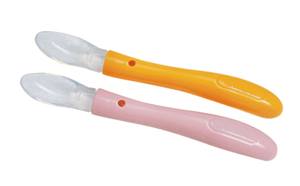 小孩國(guó)yinge小硅膠匙