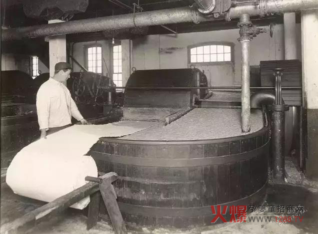 ����ѝ�����l(w��i)�����u(m��i)��180�|��Ԫ ��������A���c������Ѫ��(zh��n)