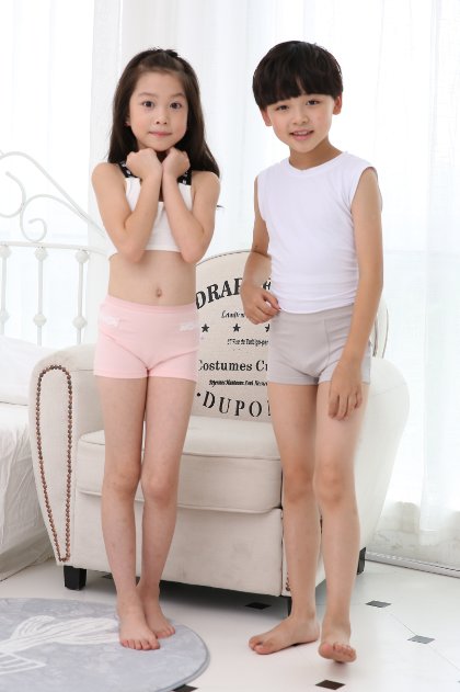 阿瑪熊兒童生態(tài)內褲純色男女款.jpg 阿瑪熊兒童生態(tài)內褲純色男女款.jpg