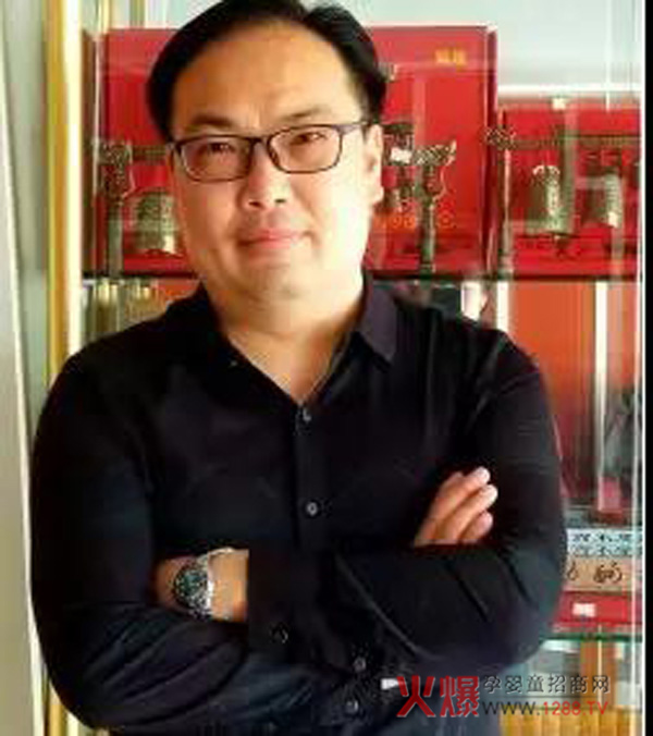 12���(ji��n)�أ�����������Ϻ����׽��ܱ���ĸ��Ʒ�Ƶİl(f��)չ֮������������ĸ�����۷��(hu��)����վ!