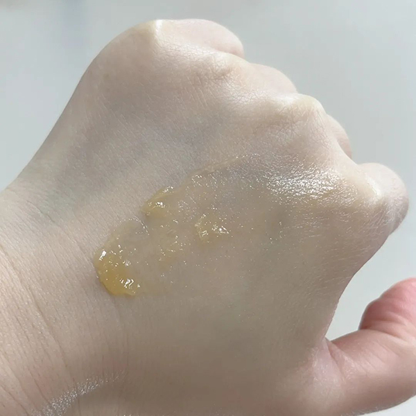 護臀膏的質地偏油性.jpg 護臀膏的質地偏油性.jpg