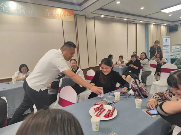 美國韋達普VIP客戶終端賦能會暨山東棗莊線下沙龍會8.jpg 美國韋達普VIP客戶終端賦能會暨山東棗莊線下沙龍會8.jpg