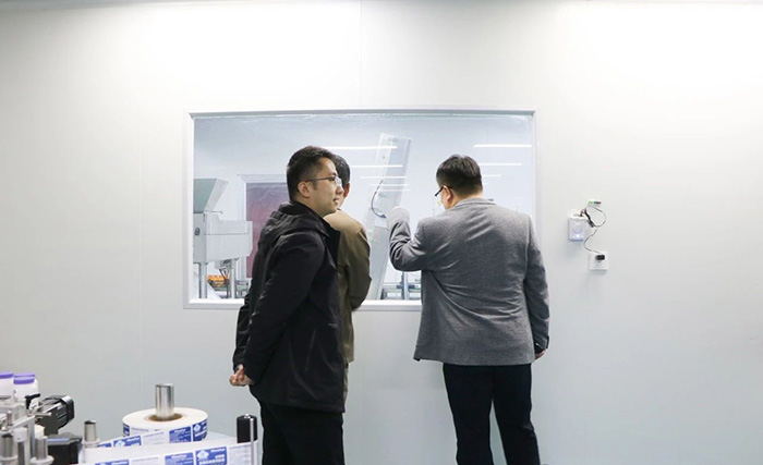 菏澤學院藥學院領(lǐng)導蒞臨中舜生物考察指導8.jpg 菏澤學院藥學院領(lǐng)導蒞臨中舜生物考察指導8.jpg