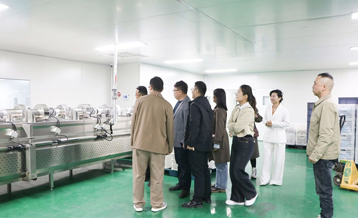 菏澤學院藥學院領(lǐng)導蒞臨中舜生物考察指導11.jpg 菏澤學院藥學院領(lǐng)導蒞臨中舜生物考察指導11.jpg