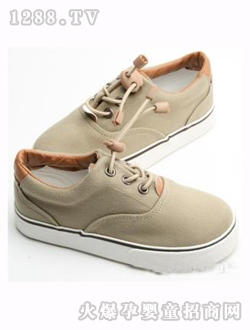 �H�H����ɫ���e��Ь