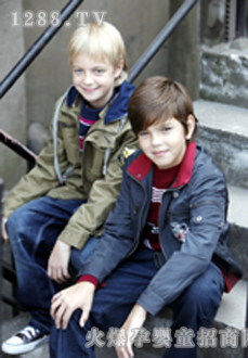 ���s����