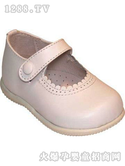 ���Ƿ�ɫ��Ь