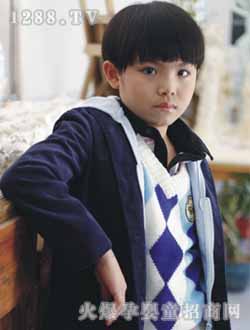 ͯ���{���{(l��n)ɫ��ͯ����