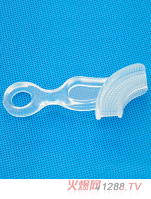 �{��yinge���z