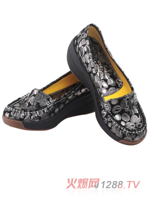 ������yunfɢ��Ь��ɫ