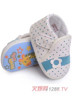 ��ʹ֮��͸��PUyoue��ǰЬ�{(l��n)ɫ