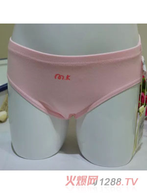 ơơС�~�y�x��Ůͯ������(n��i)ѝ��ɫ