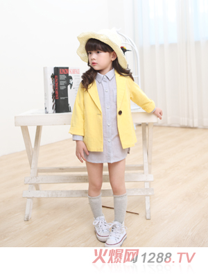 ���c(di��n)�neͯ��Ů�������b�Sɫ